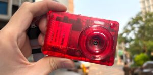 Holo Digital Camera V2 レビュー｜Y2Kデザイン・フィルムライク写りを徹底解説【2026年】